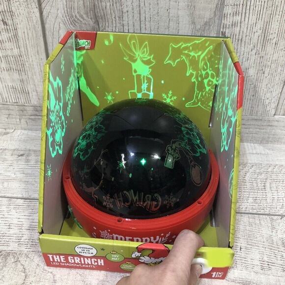 The Grinch New Green Christmas LED Shadow Lights Rotating Light Up Globe NEW - Picture 2 of 7